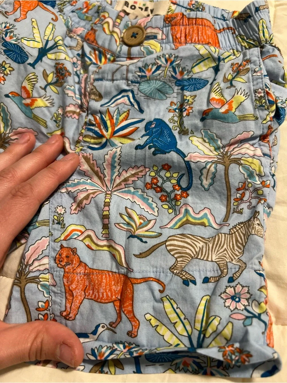 🐅 Mini Boden Blue Kids' Safari Print Cotton Shorts - Picture 2 of 7